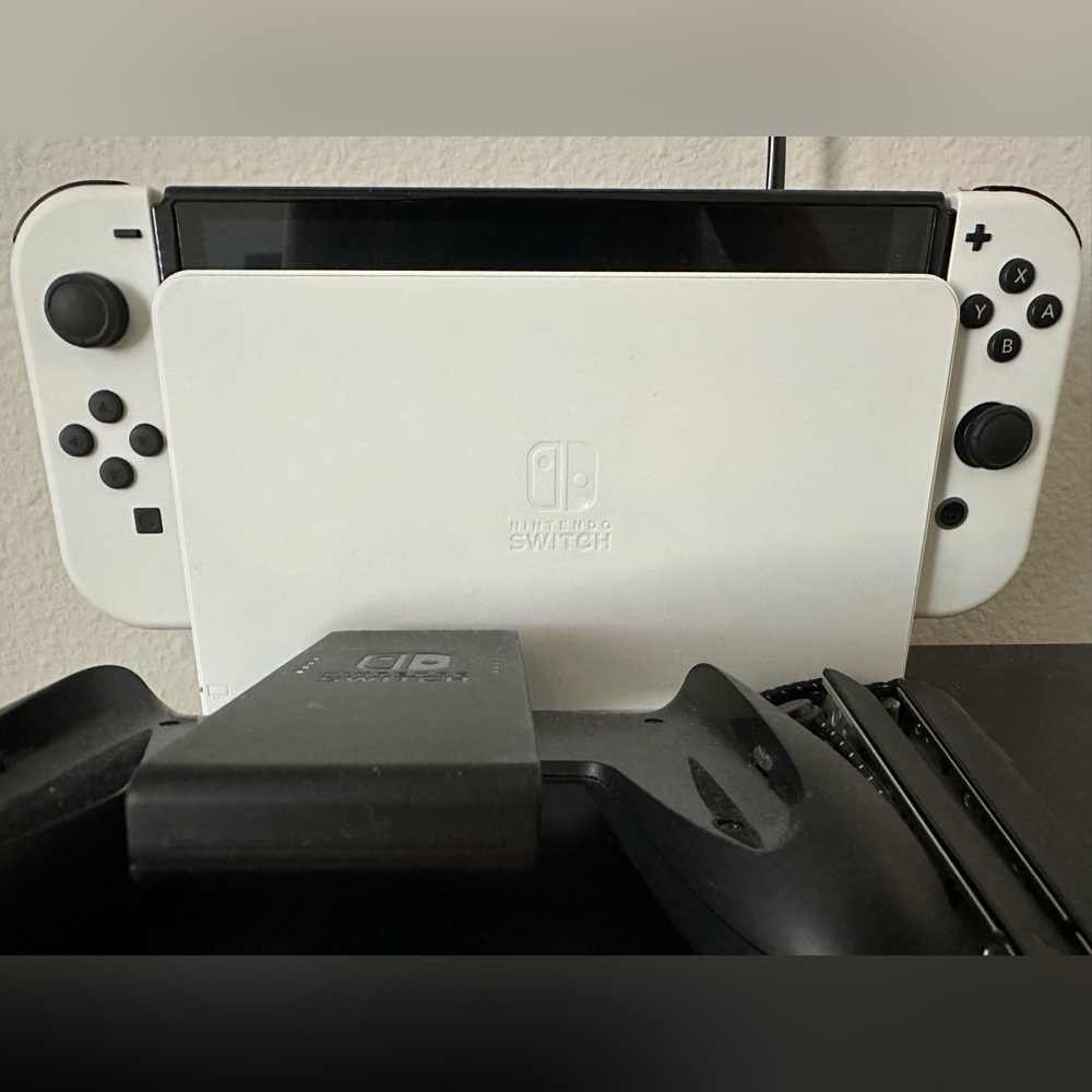 Nintendo Switch OLED Console - White - Picture 2 of 5